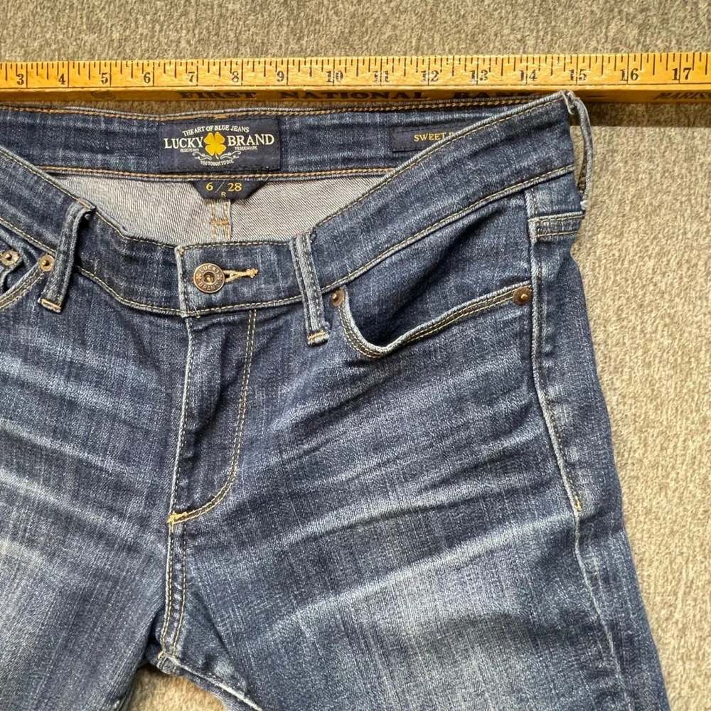 Lucky Brand Sweet Boot Jeans Womens 6/28 Medium Wash Blue‎ Bootcut Whiskered